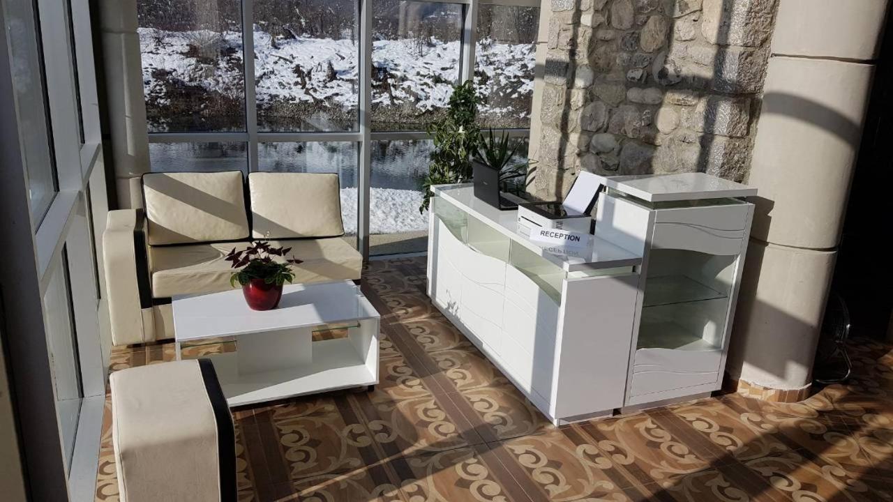 Hotel & Restaurant Ada Gusinje Exterior photo
